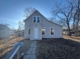 311 9th St NW, Willmar, MN 56201