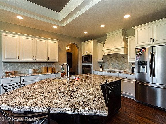 4th image of 1026 Eagle Creek Blvd SW