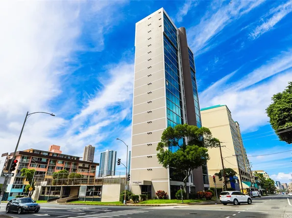 1114 Punahou St APT 3B, Honolulu, HI 96826