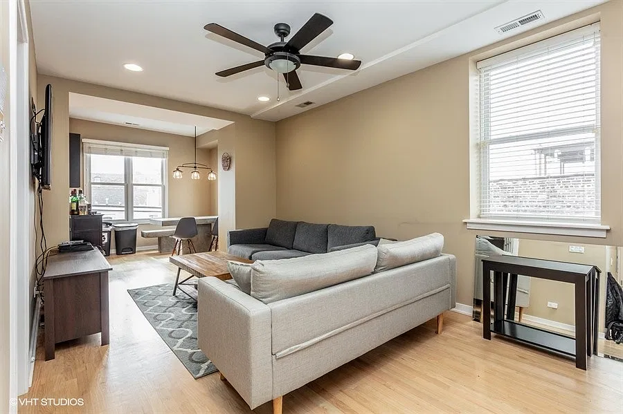 2 bed, 2.0 bath, 879 sqft, $3,000 — Photo 3