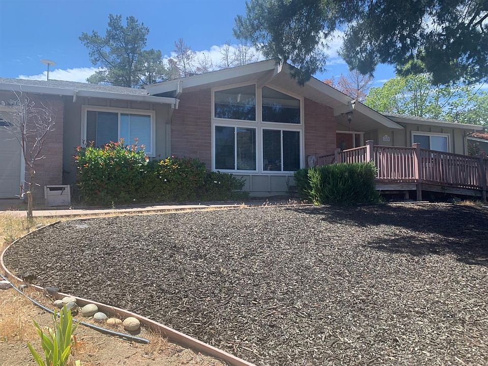 2nd image of 1825 Del Rio Dr