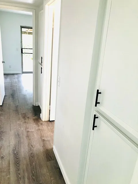 2 bed, 900 sqft, $3,300 — Photo 3