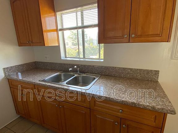 4th image of 4053 Marathon St APT 7