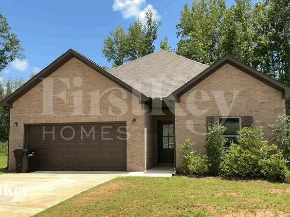 300 Avalon Way, Clanton, AL 35045