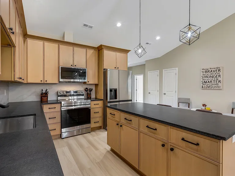 170 Weaver Rd #A — Photo 3