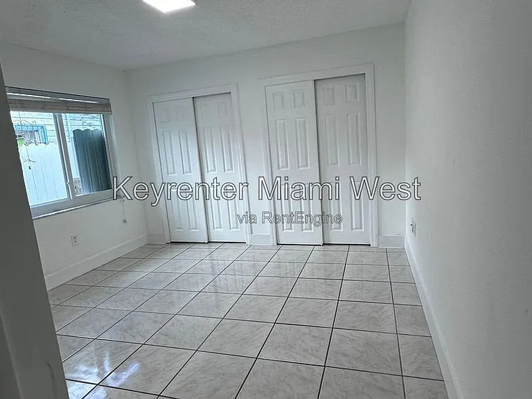 1864 NW 27th St #1 — Photo 10