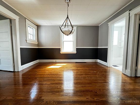 4th image of 4000 Taylor Ave