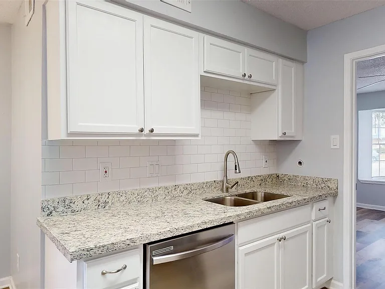 14147 Misty Meadow Ln — Photo 17
