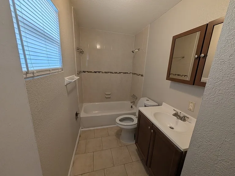 3705 E North Bay St — Photo 14
