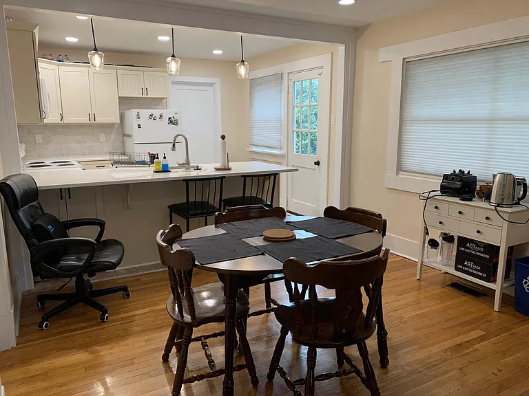 112 NW 8th St #101 — Photo 9