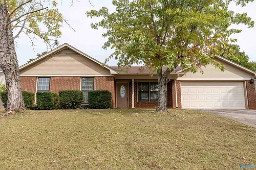 107 Bridgestone Dr NE Photo 1