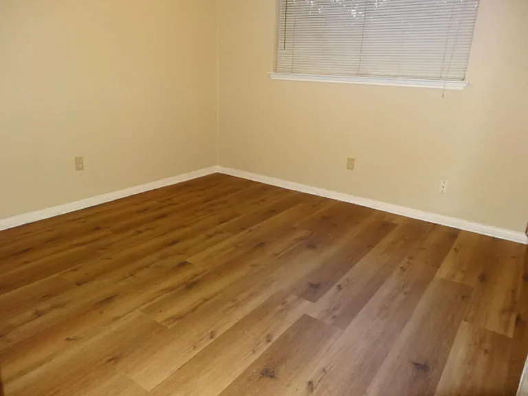 5522 Deep Forest Dr — Photo 23
