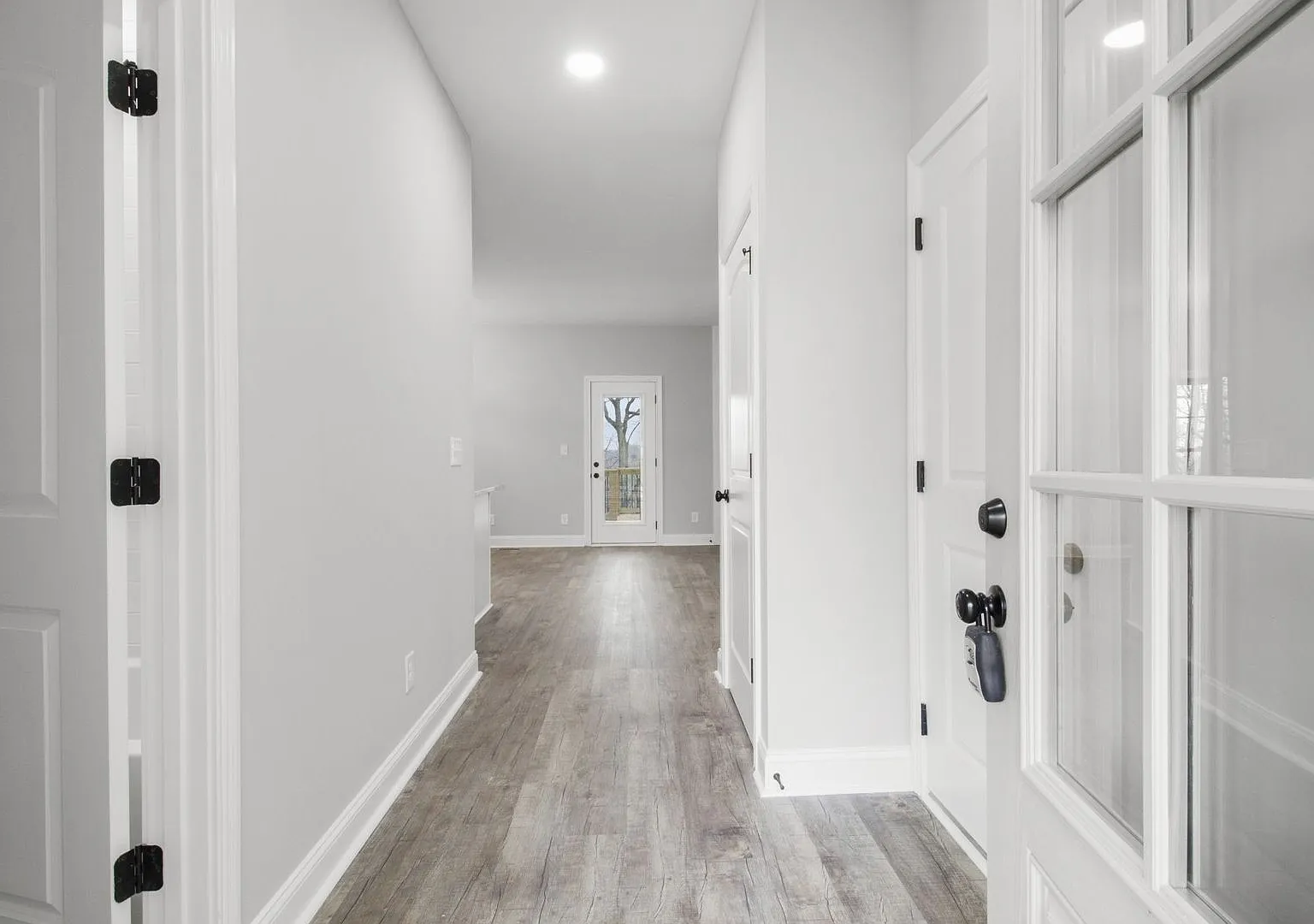2125 Powell Road Home For Rent Off Rossview Road — Photo 4