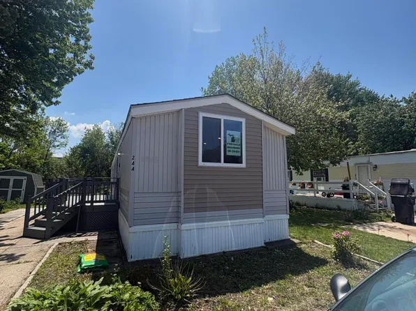 244 Piedmont Dr SE, Grand Rapids, MI 49548