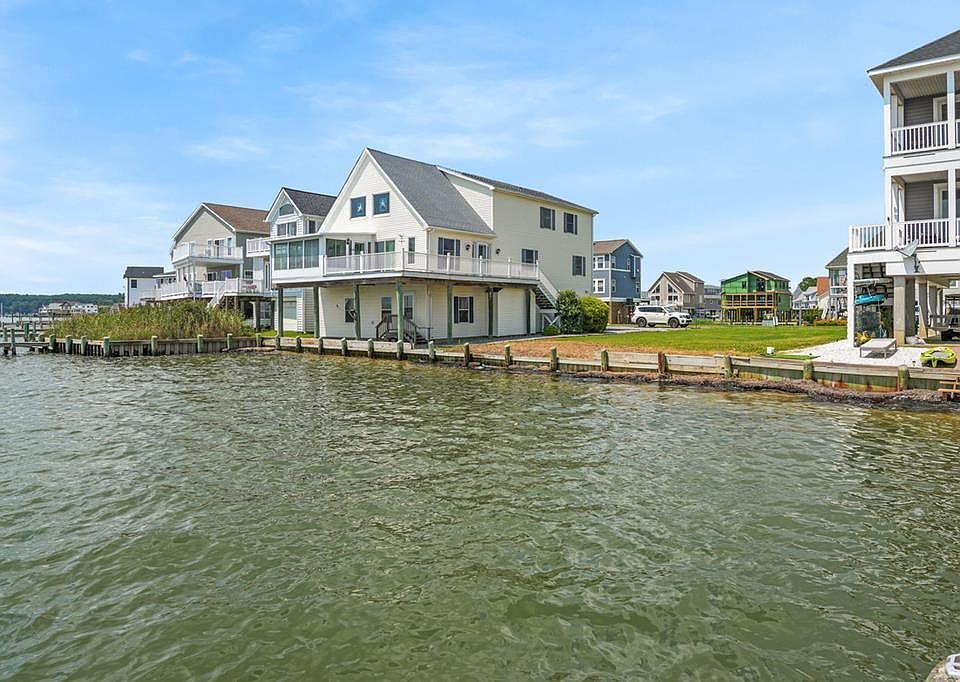 1st image of LOT 1000 Bayside Dr