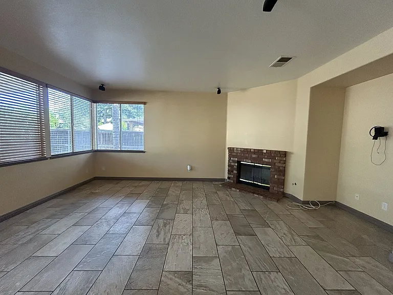 37978 Spur Dr — Photo 13