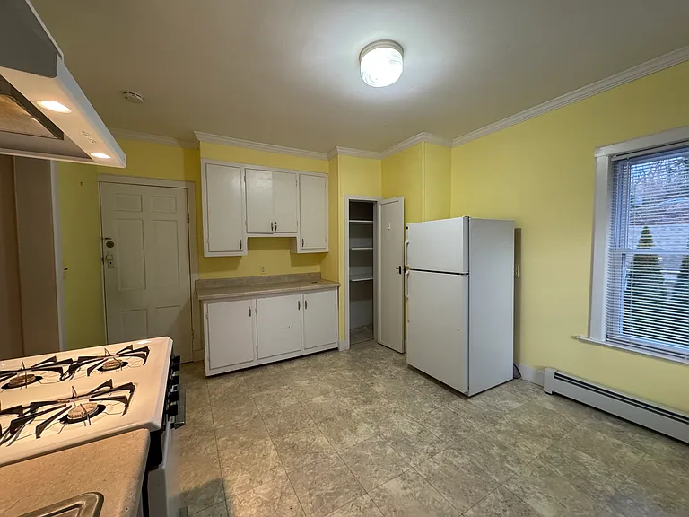 103 E Main St #D — Photo 12
