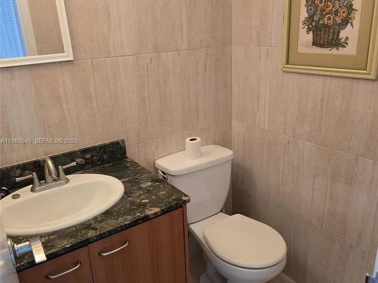 16919 N Bay Rd #819 — Photo 12