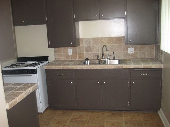 2nd image of 110 S Buena Vista St APT B