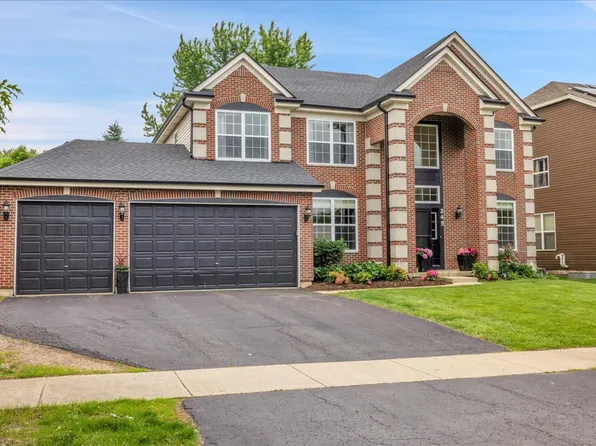 245 Liszka Ln, Oswego, IL 60543