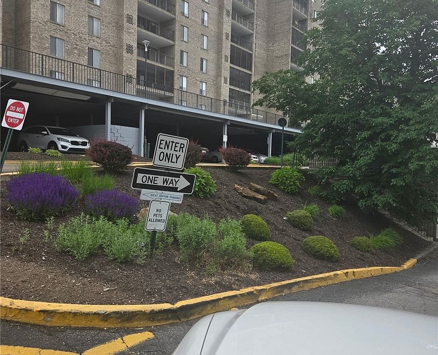 1st image of 2160 Greentree Rd APT 606W