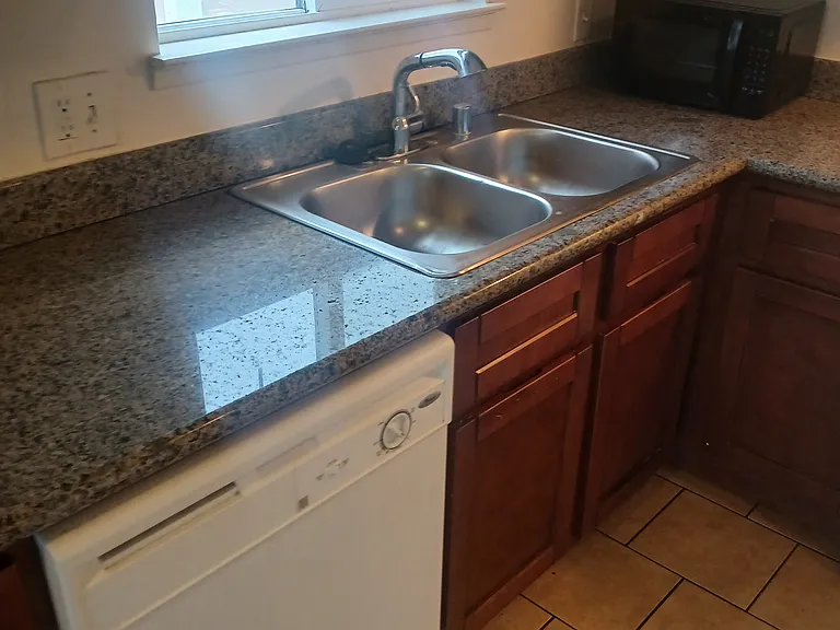 1556 Valle Vista Ave — Photo 11