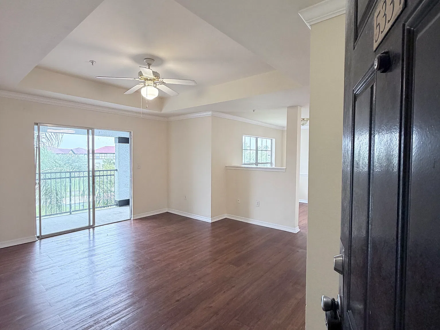 1 bed, 768 sqft, $1,300 — Photo 2