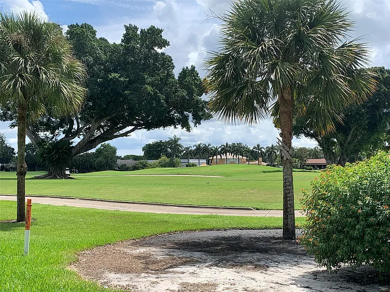 200 Jacaranda Country Club Dr #1B — Photo 2