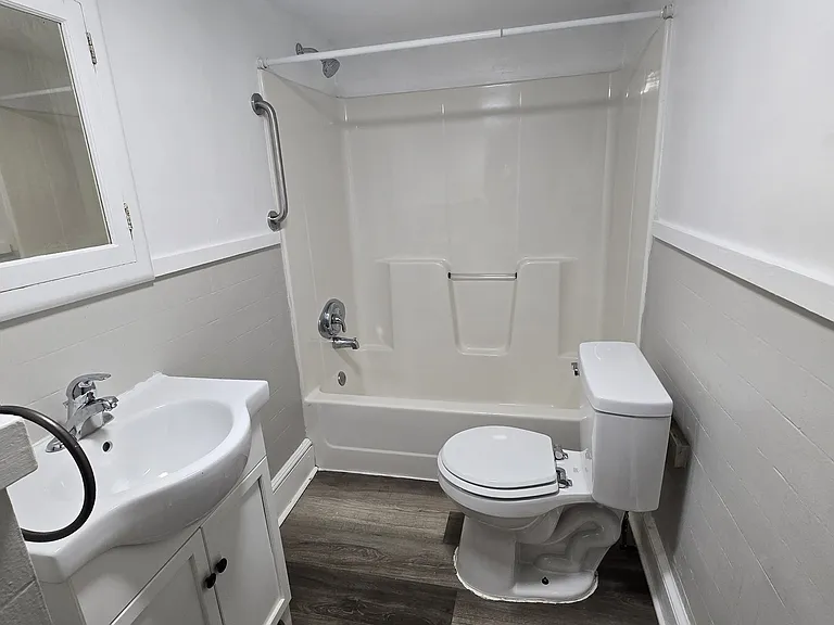 715 Oak Hill Ave #3 — Photo 11