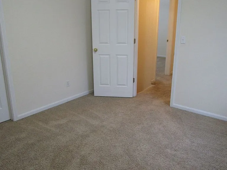 4402 - 4404 Jeana Court — Photo 41
