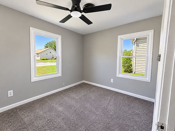 5th image of 712 Saint Martin Dr