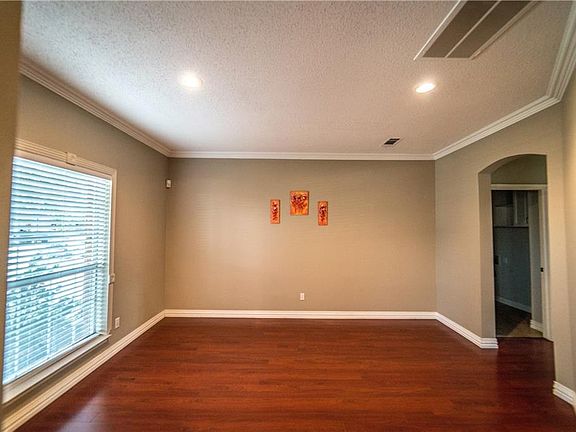 4th image of 2504 Katina Dr