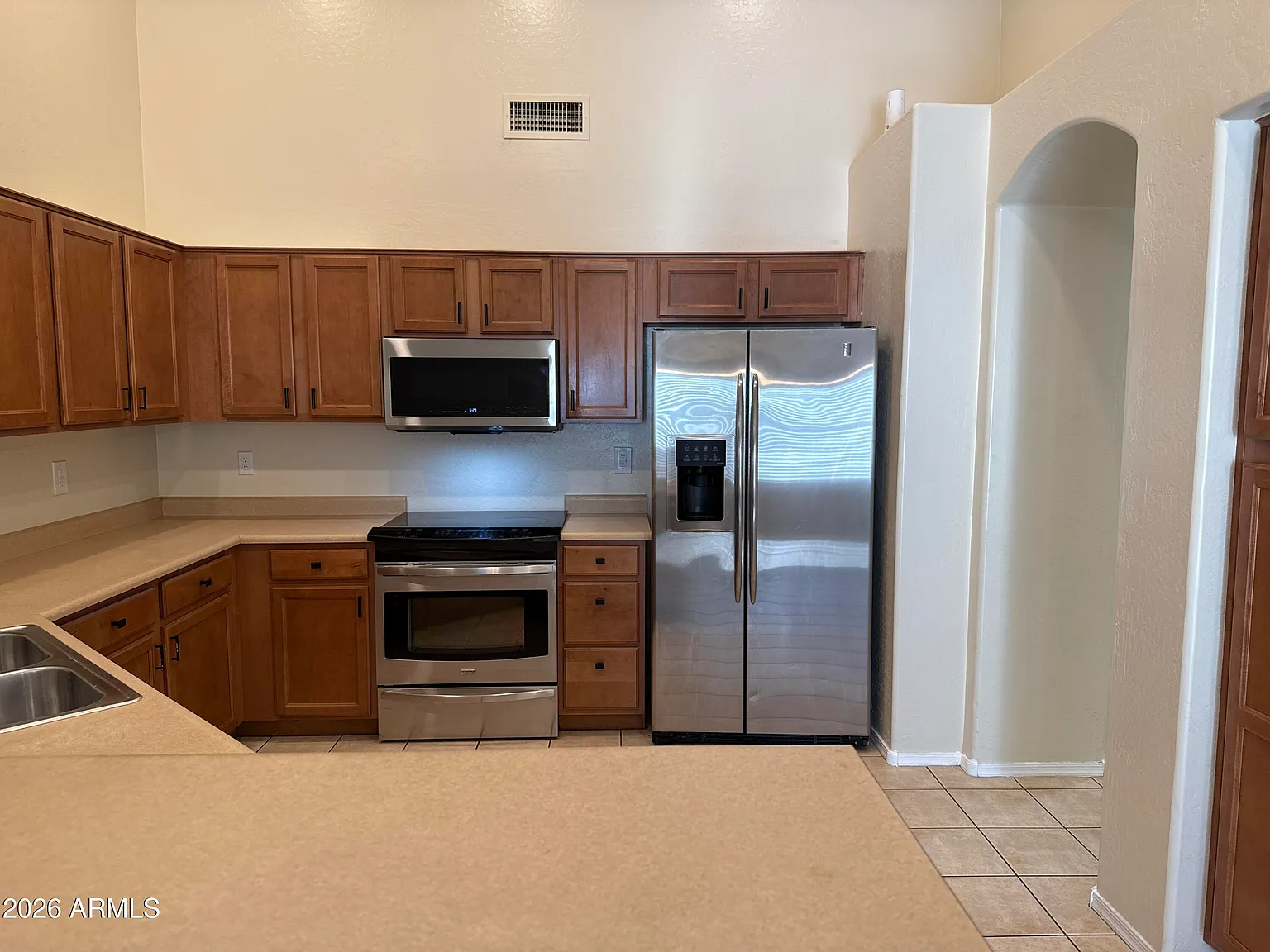 4 bed, 2.0 bath, 2057 sqft, $2,500 — Photo 4