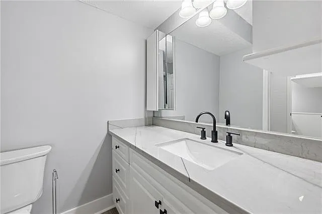 832L S Clearview Pkwy #415 — Photo 9