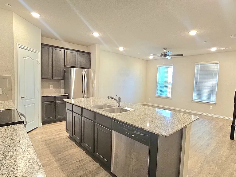 2860 Appaloosa Ln — Photo 3