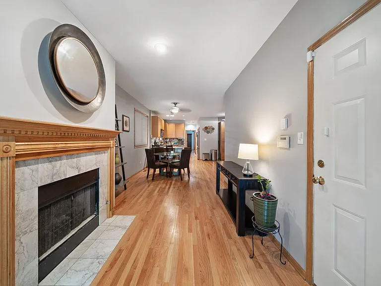 1451 W Walton St #1 — Photo 3