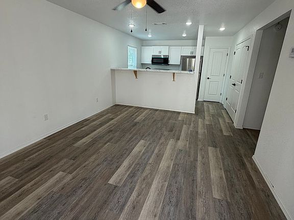 2nd image of 1827 Boston St