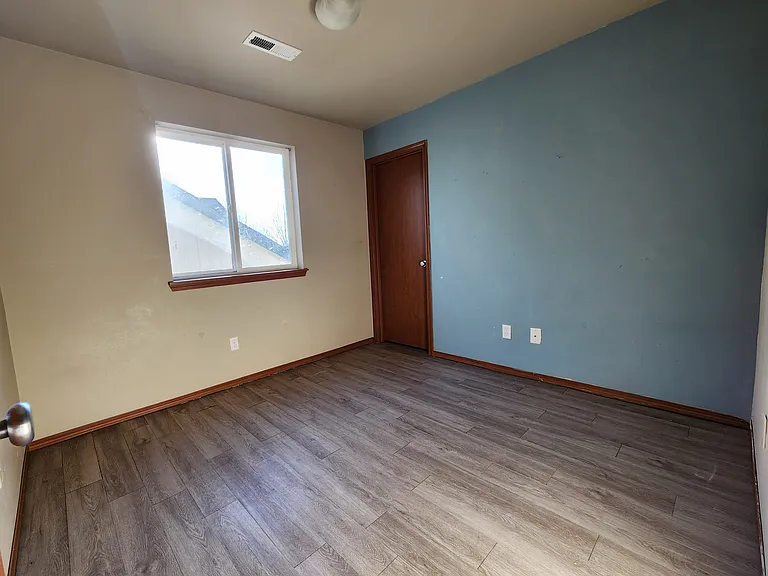 199 Goldmyer Dr — Photo 16