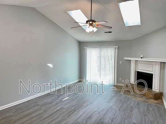2nd image of 707 Farmdale Way NE