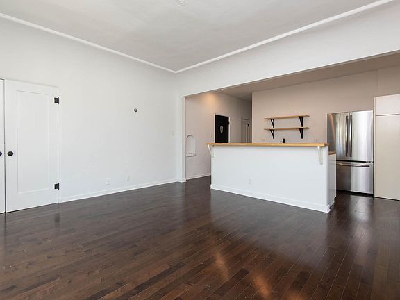 4th image of 418 N Curson Ave APT 208