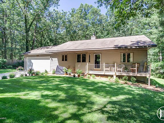 3rd image of 17691 Downyberry Ln