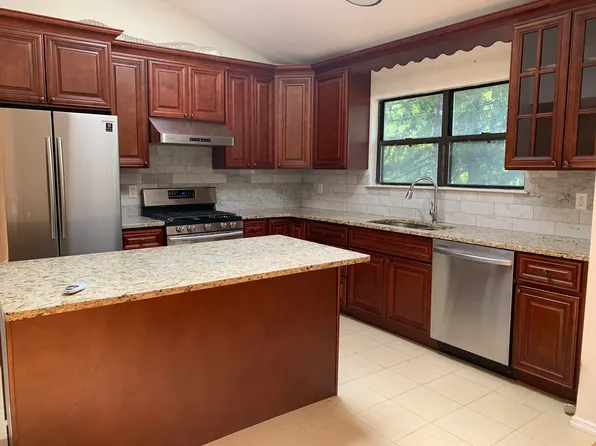 (undisclosed Address), Centereach, NY 11720