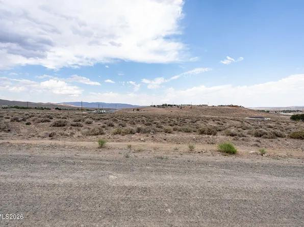 1440 Hooten Dr, Silver Springs, NV 89429