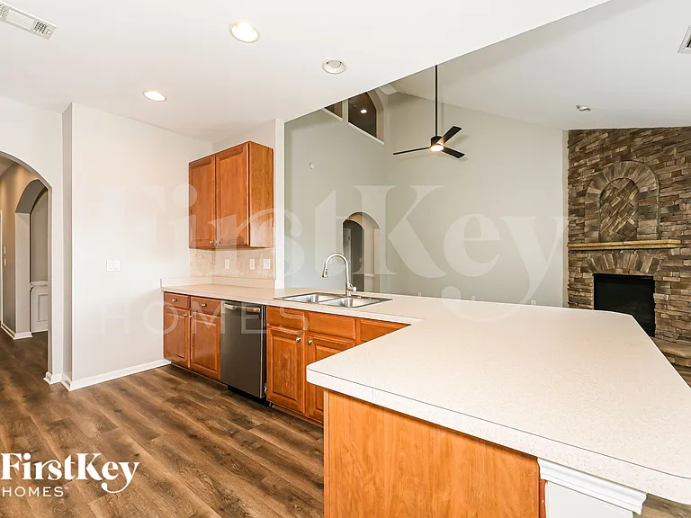 1460 Independence Trl — Photo 7