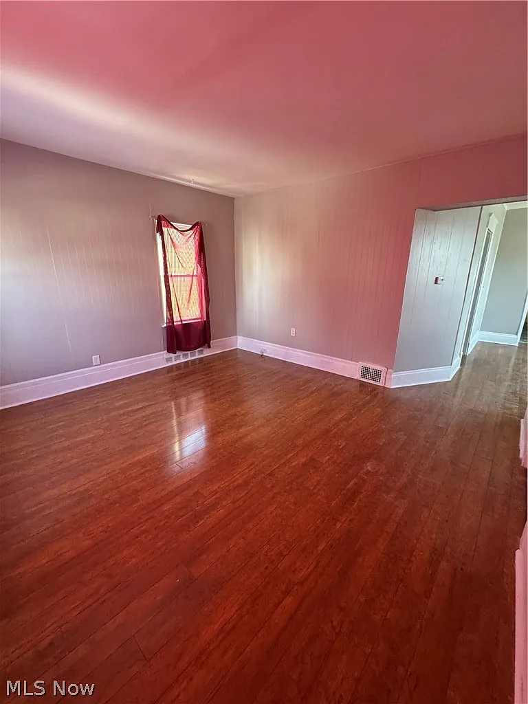 2 bed, $1,100 — Photo 4