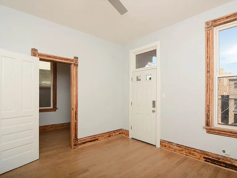 949 N Winchester Ave #2 — Photo 8