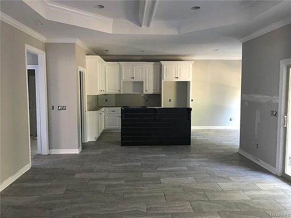 2nd image of 214 Savannah Dr