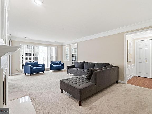 2nd image of 8206 Crossbrook Ct Unit 201