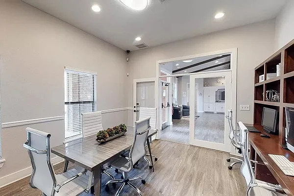 Sereno Park Apartments — Photo 22
