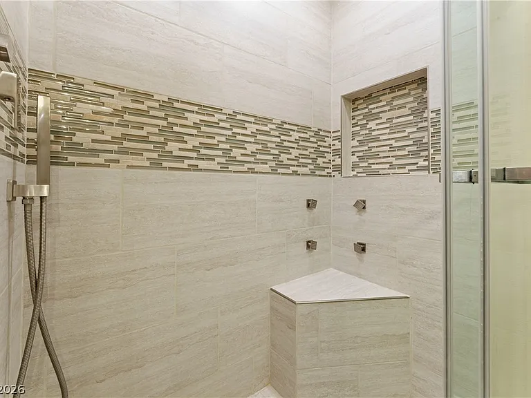 6808 Obannon Dr — Photo 25